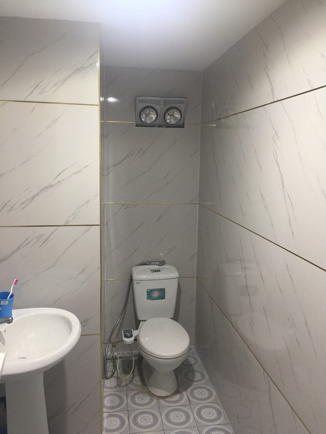 thi công tấm nhựa ốp tường PVC cho nhà tắm, wc